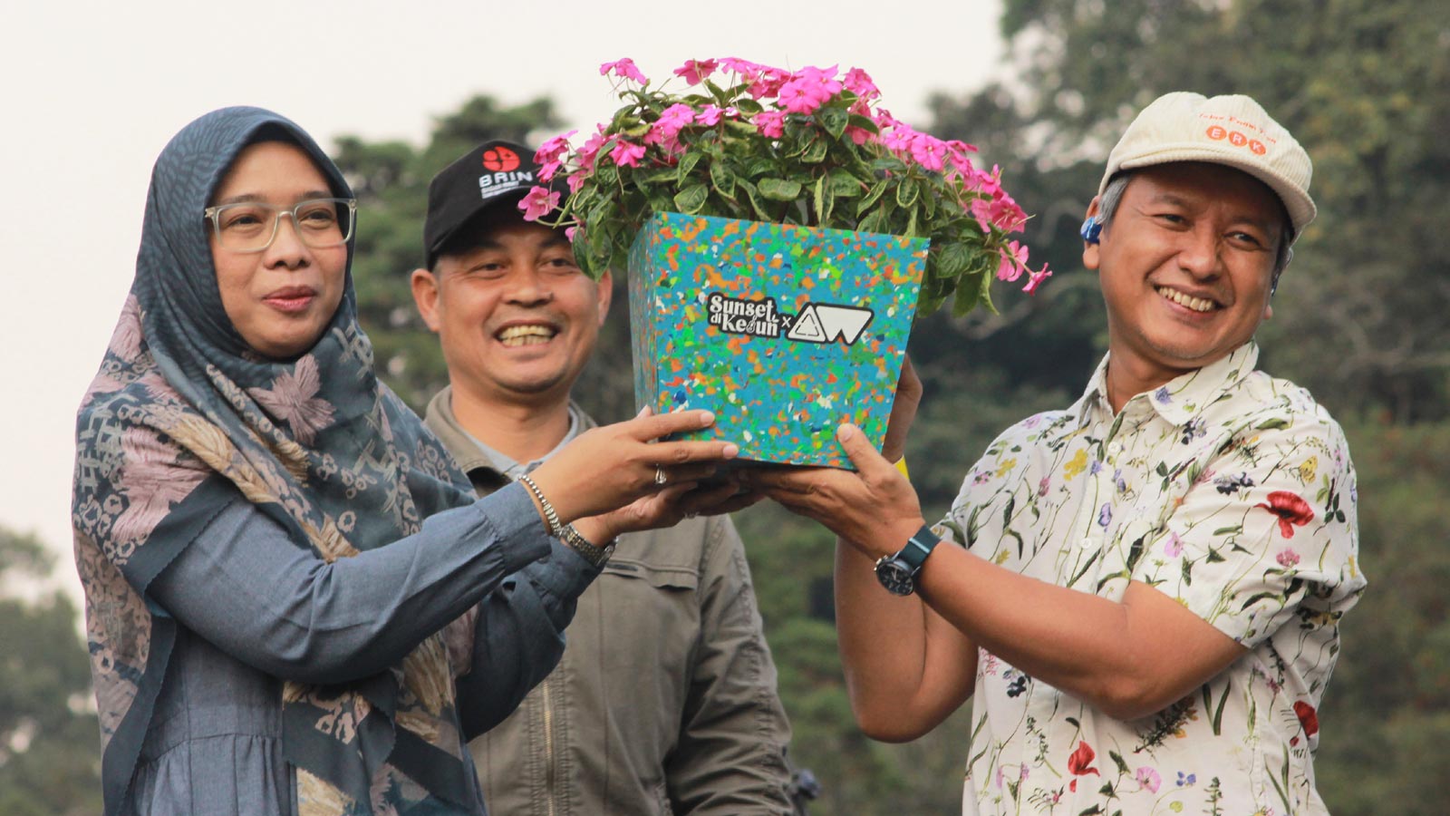 Sunset di Kebun, Ketika Konservasi Digaungkan Dengan Cara yang Unik